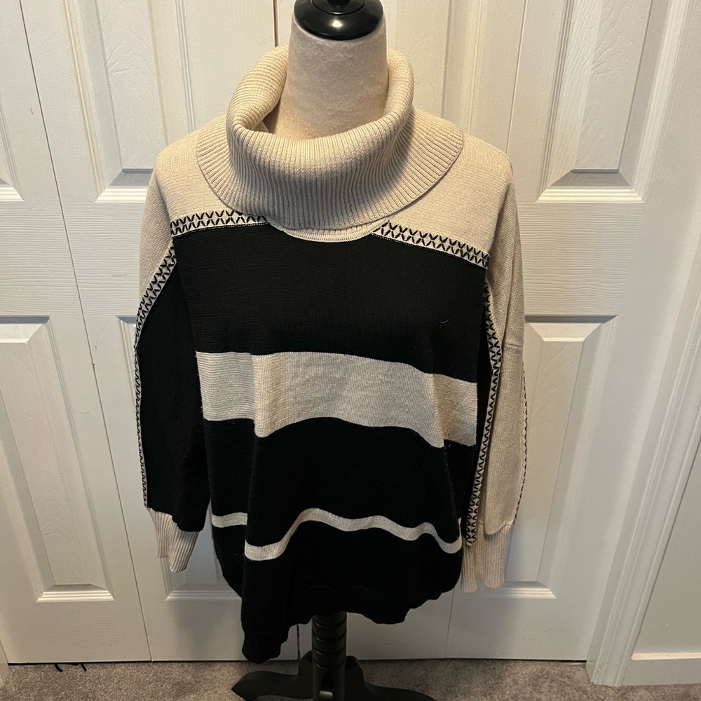 Chicos size XL Black and Cream Women's Sweater